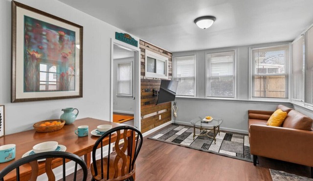 Adorable small house - quiet & safe - 2 BR 1 Bath