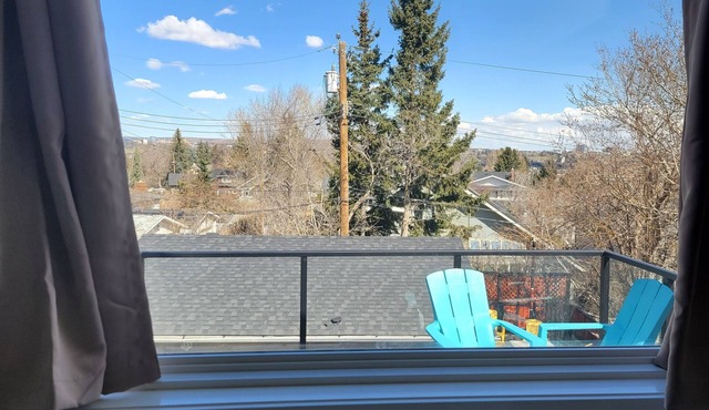 Adorable Space in Centre of Calgary