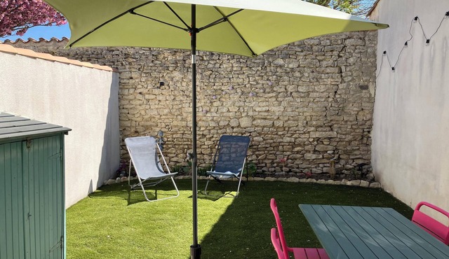 Adorable Studio with its private courtyard in the middle of the Vauban ramparts