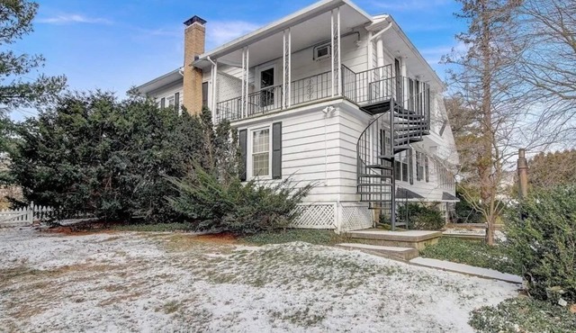 Adorable studio apartment near Cedar Point and Cleveland