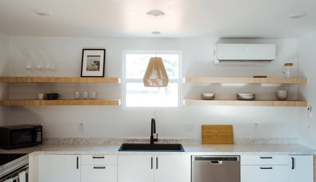 Adorable Studio - Private Patio - Dream Kitchen