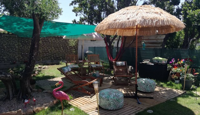 ADORABLE STUDIO, TERRACE, GARDEN, BARBECUE, GARDEN, (swimming pool)