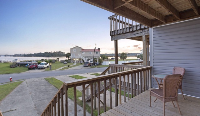 Adorable Townhome with Water Views