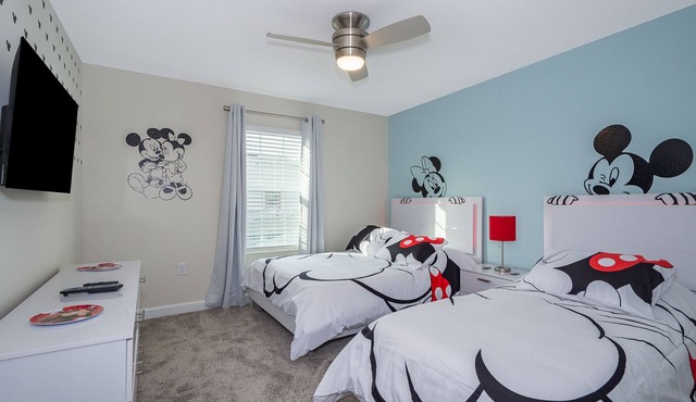 Adorable Townhouse 4Bed/3Bath/Pool/5Min Disney