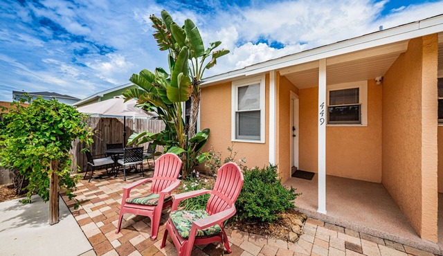 Adorable Villa 1 min to Downtown Dunedin