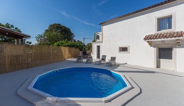 Adorable villa in Kringa with private pool