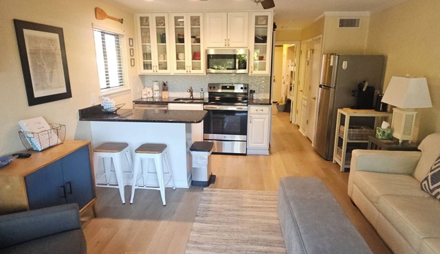 Adorably furnished and updated Ocean Villa condo, with wonderful 200+ Reviews!