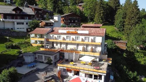 Adrenalin Backpackers Hotel