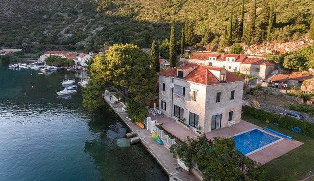 Adriatic Escape: Villa Dubravka near Dubrovnik