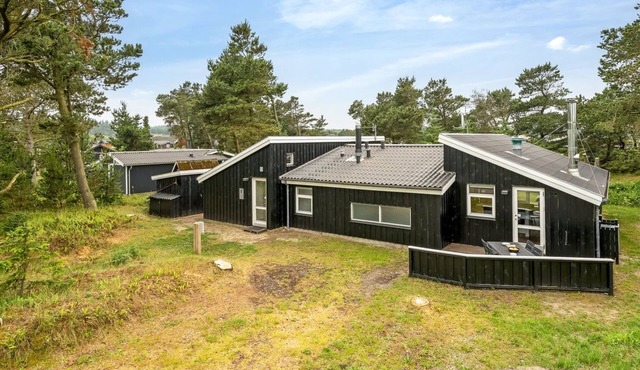 "Adrienne" - 240m from the sea by Interhome