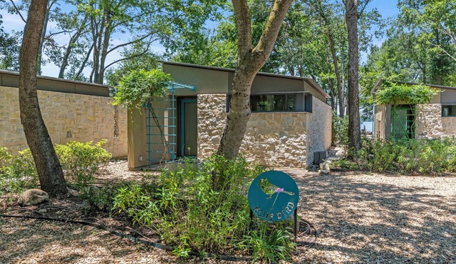 Adults-only escape on CCL with hot tub, hammocks, and peaceful lake views!