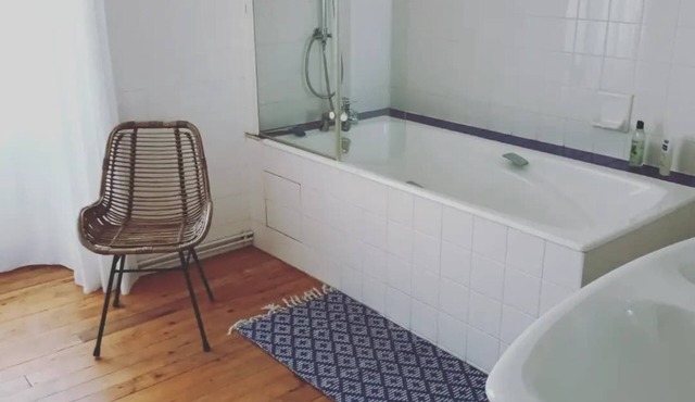 Adults only gîte in quiet place, w/swimming pool