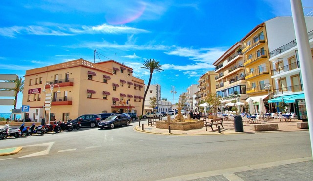 Aduport - holiday apartment close to beach in Javea