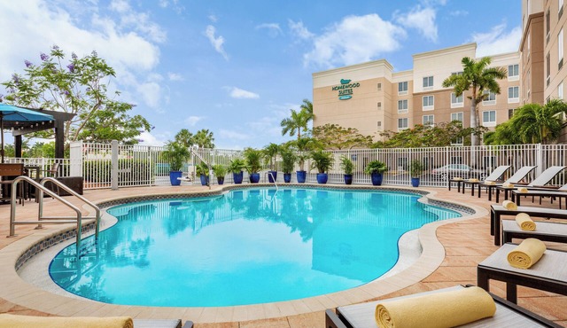 Adventure Awaits! 3 Cozy Units w/Kitchen, Pool