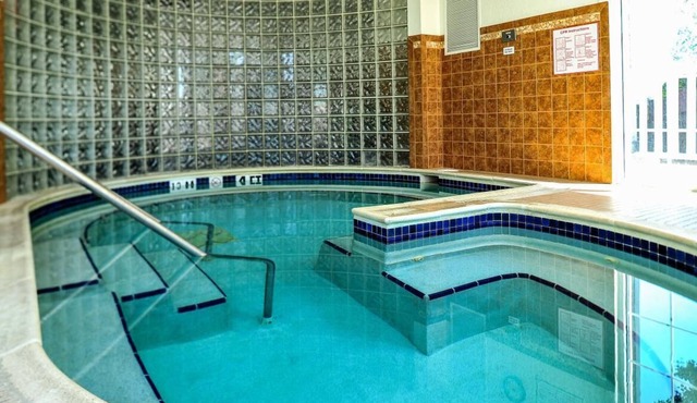 Adventure Awaits! 3 Serene Studios Near Warren Golf Course, Kitchenette