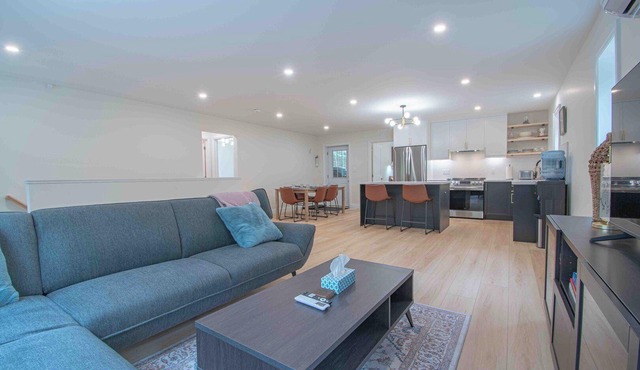 Adventure Awaits - Three Bedroom Cottage, Sleeps 6