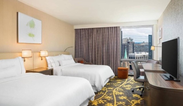 Adventure Awaits! Near Huntington Convention Center of Cleveland, 4 Trendy Units