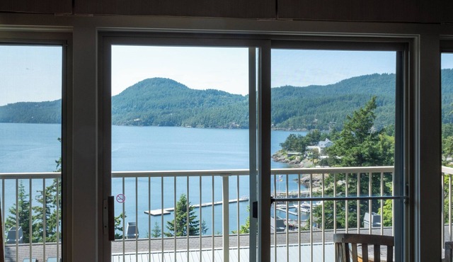 Adventure Awaits—Secluded Orcas Island Stay | Hillside 1940