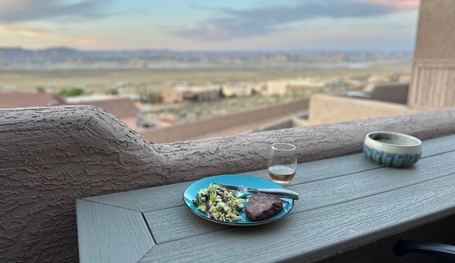 Adventure Base Near Lake Powell —nHikes, Views, Comfort & Pet Friendly
