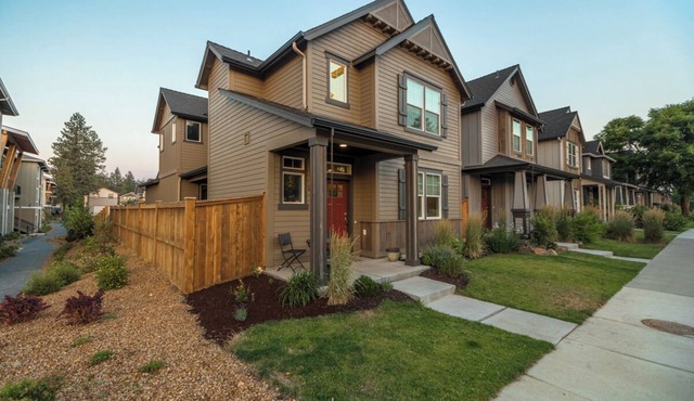 Adventure Basecamp - Hot Tub - Dog Friendly