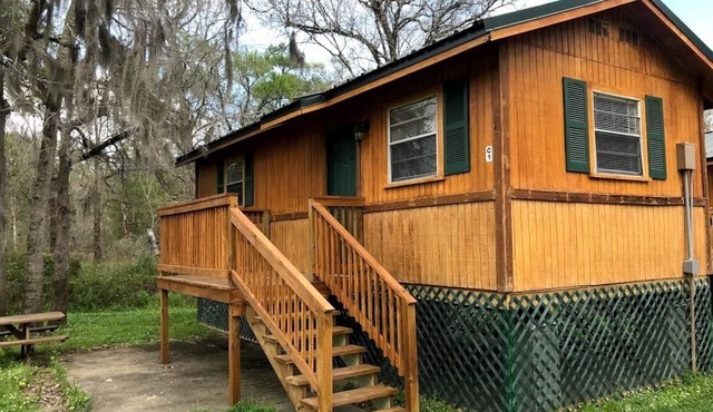 Adventure C1 exterior cabin