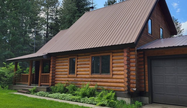 Adventure Cabin -Coolin Priest Lake; king bed, bunks, ATV and snowmobile parking