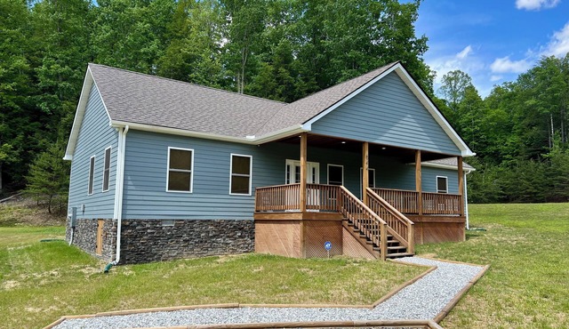 Adventure Cabin w/Private Pond Near New River Gorge, Gauley & Summersville Lake