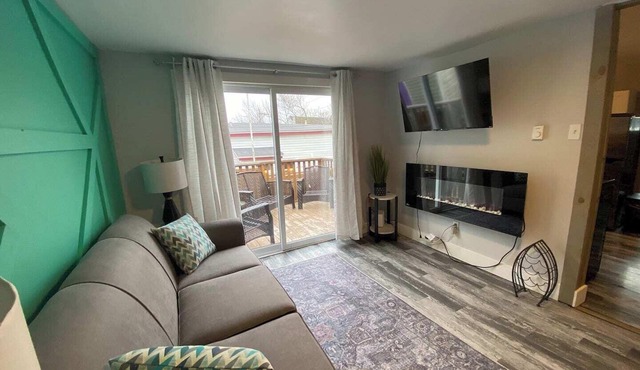 Adventure Haven – Hot Tub & Quidi Vidi Charm