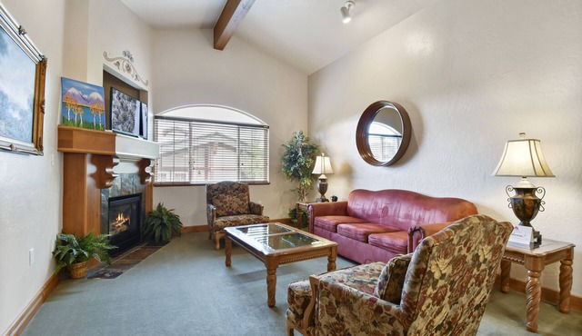 Adventure Hub~Backcountry Ski|Snowmobile|Scuba Diving Villa 3022-1