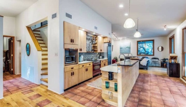 Adventure Oasis with Private Creek and Treehouse Near CanyonLake