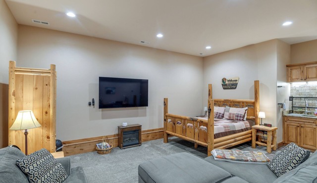 Adventurer's Studio ~ 20 Mi to West Yellowstone!