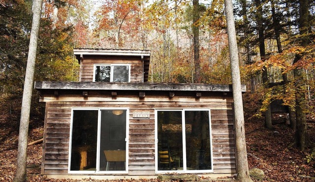 Adventurers Only! -Off the Grid- retrea in the woods