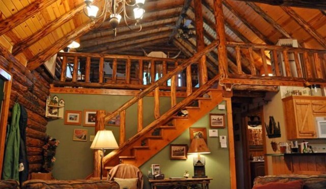 Adventurous Vacation Getaway at the Possum Lodge Cabin!