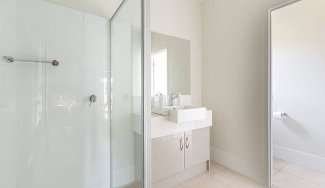 Adwaga Lodge - A country residential home/lodge for nature lovers.