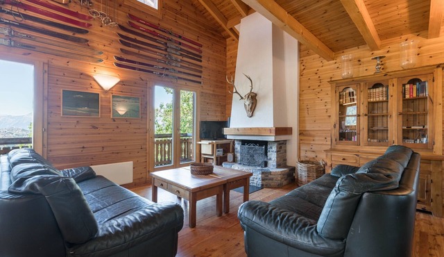 Aeolus MOUNTAIN & QUIET chalet 12 pers