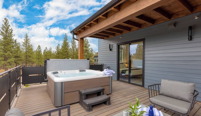 Aerie Chic 4 Unit Buyout | 10BDR | Hot Tub + Mountain Views | Mins to Downtown