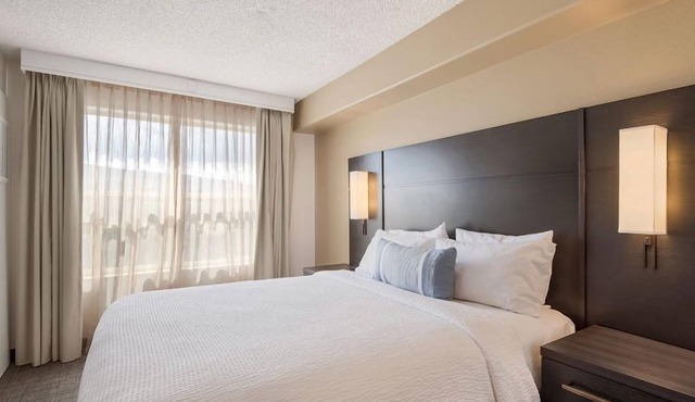 Aesthetically Pleasing! 2 Beautiful Units, Close to the Truckee River Walk!