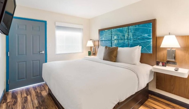 Affordability Meets Comfort! Free Onsite Parking and Outdoor Pool