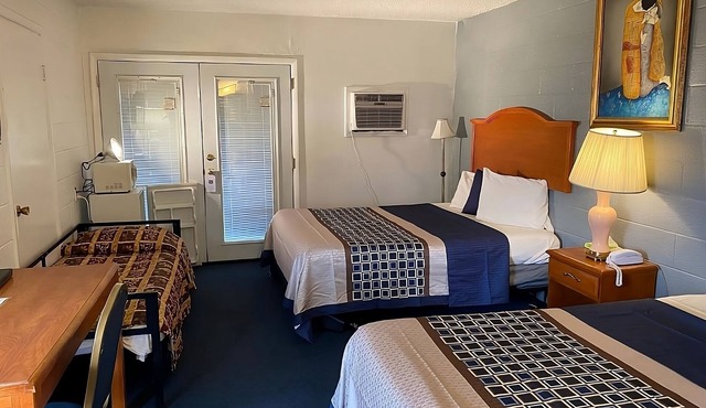 Affordability Meets Comfort at Knights Inn Fairview! 4 Great Units, Free Parking