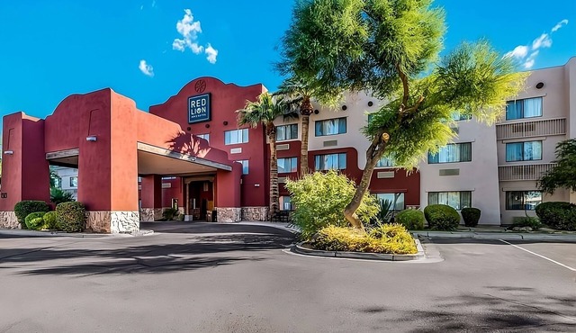 Affordability Meets Comfort at Red Lion Inn Goodyear Phoenix! Free Parking