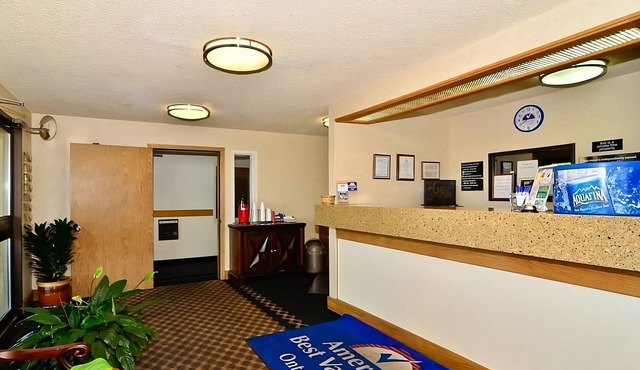 Affordability Meets Comfort! Pool, Pet-friendly Property, Free Breakfast