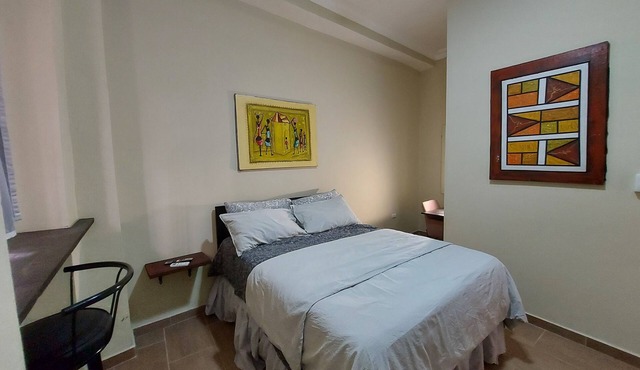 Affordable, Centrally-located, Independent Zona Colonial Room with all Amenities