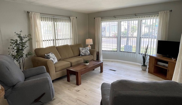 Affordable, Clean, Comfortable for 55+! RGV Gated, Favorite Park