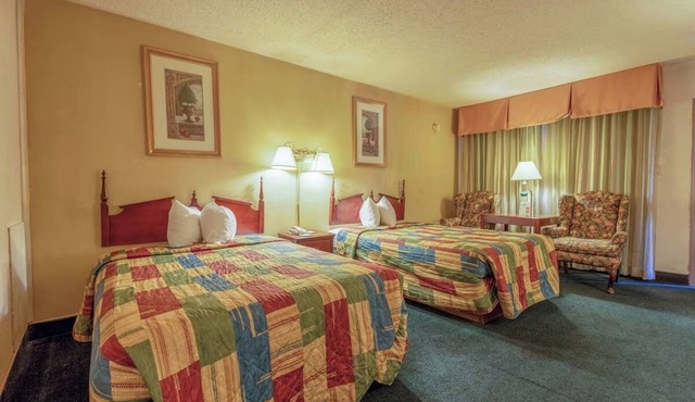 Affordable Comfort Perfect for Transit Guests Near Gallup Amtrak Station