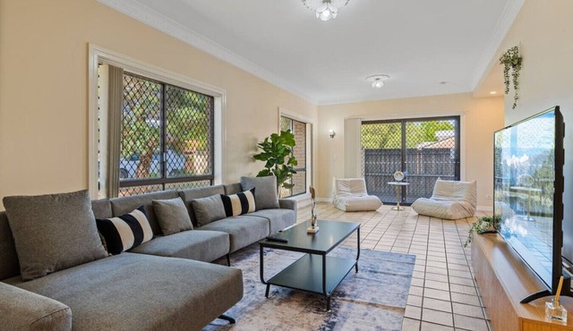 Affordable & Convenient Stay | 4Beds w/Ducted AC