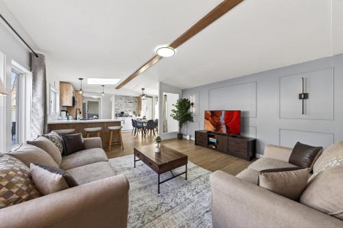 Affordable & Cozy 3-bedroom, Minutes to City Core