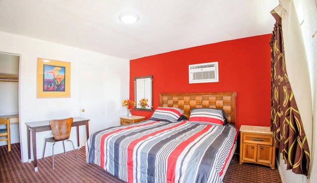 Affordable El Paso King Room w/Work Desk + Refrigerator for Convenience