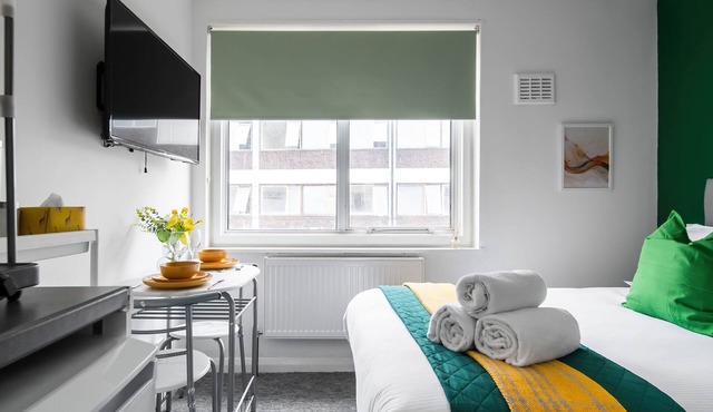 Affordable En-Suite Studio Rooms in London, N14 4A