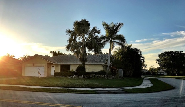 Affordable Family Home perfect for your South Florida Vacation!!