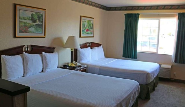Affordable Getaway at Guest House Kelso Longview! Free Parking, Pets Allowed